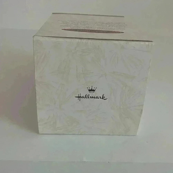 Hallmark Keepsake Ornament Holiday Barbie - Picture 5 of 13